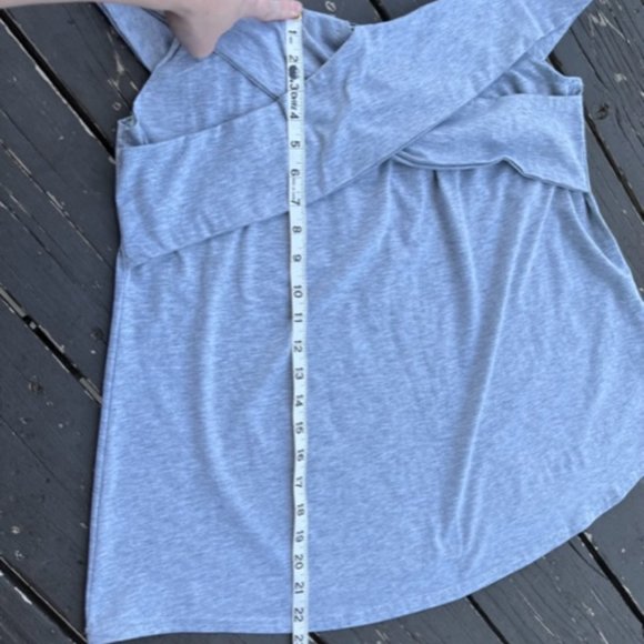 Gray Top - Picture 4 of 9